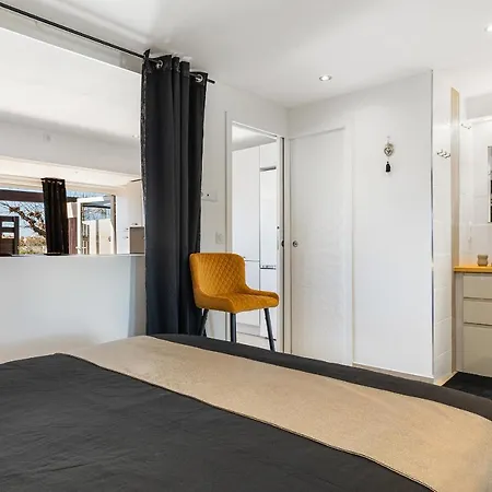 Golden Paradise Port Nature Village *