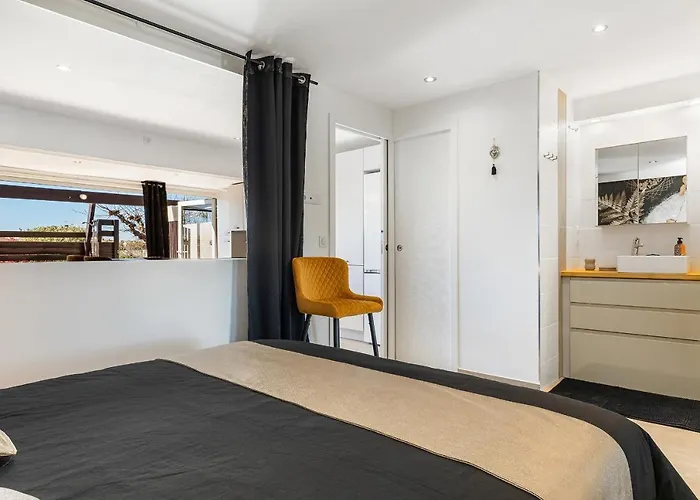 Golden Paradise Port Nature Village *